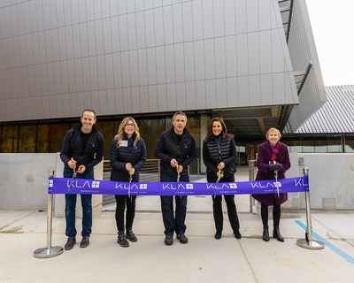 KLA-ribbon-cutting